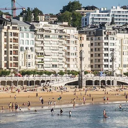 Brand New I Beachfront I 3 Min Old Town Anvers 公寓 *