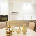 Brand New I Beachfront I 3 Min Old Town Anvers Апартаменты